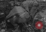 Standbild USA Soldaten Gressenich Deutschland, 1944, aus Sekunde 30 historischem Filmmaterial Videoclip 65675070146