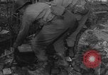 Standbild USA Soldaten Gressenich Deutschland, 1944, aus Sekunde 31 historischem Filmmaterial Videoclip 65675070146