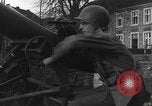 Standbild USA Soldaten Gressenich Deutschland, 1944, aus Sekunde 40 historischem Filmmaterial Videoclip 65675070146