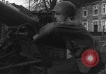 Standbild USA Soldaten Gressenich Deutschland, 1944, aus Sekunde 41 historischem Filmmaterial Videoclip 65675070146