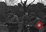 Standbild USA Soldaten Aldenhoven Deutschland, 1944, aus Sekunde 20 historischem Filmmaterial Videoclip 65675070151