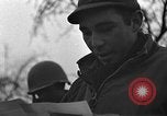 Standbild USA Soldaten Aldenhoven Deutschland, 1944, aus Sekunde 30 historischem Filmmaterial Videoclip 65675070151