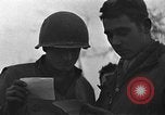 Standbild USA Soldaten Aldenhoven Deutschland, 1944, aus Sekunde 41 historischem Filmmaterial Videoclip 65675070151