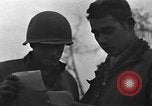 Standbild USA Soldaten Aldenhoven Deutschland, 1944, aus Sekunde 43 historischem Filmmaterial Videoclip 65675070151