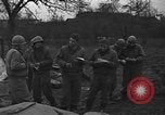 Standbild USA Soldaten Aldenhoven Deutschland, 1944, aus Sekunde 44 historischem Filmmaterial Videoclip 65675070151