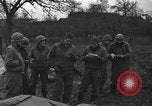 Standbild USA Soldaten Aldenhoven Deutschland, 1944, aus Sekunde 49 historischem Filmmaterial Videoclip 65675070151
