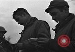Standbild USA Soldaten Aldenhoven Deutschland, 1944, aus Sekunde 60 historischem Filmmaterial Videoclip 65675070151