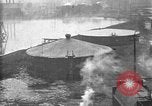 Standbild Ölraffinerie United States USA, 1923, aus Sekunde 45 historischem Filmmaterial Videoclip 65675070152