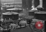 Standbild Ölraffinerie United States USA, 1923, aus Sekunde 57 historischem Filmmaterial Videoclip 65675070152