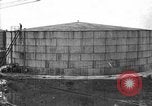 Standbild Ölraffinerie United States USA, 1923, aus Sekunde 25 historischem Filmmaterial Videoclip 65675070153
