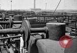 Standbild Ölraffinerie United States USA, 1923, aus Sekunde 3 historischem Filmmaterial Videoclip 65675070154