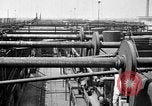 Standbild Ölraffinerie United States USA, 1923, aus Sekunde 16 historischem Filmmaterial Videoclip 65675070154