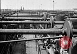 Standbild Ölraffinerie United States USA, 1923, aus Sekunde 17 historischem Filmmaterial Videoclip 65675070154