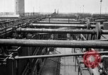 Standbild Ölraffinerie United States USA, 1923, aus Sekunde 22 historischem Filmmaterial Videoclip 65675070154