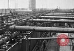 Standbild Ölraffinerie United States USA, 1923, aus Sekunde 27 historischem Filmmaterial Videoclip 65675070154