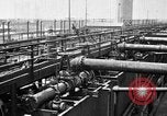 Standbild Ölraffinerie United States USA, 1923, aus Sekunde 33 historischem Filmmaterial Videoclip 65675070154