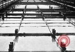 Standbild Ölraffinerie United States USA, 1923, aus Sekunde 56 historischem Filmmaterial Videoclip 65675070154