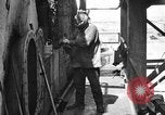 Standbild Ölraffinerie United States USA, 1923, aus Sekunde 24 historischem Filmmaterial Videoclip 65675070155