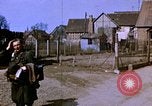 Immagine di Prigionieri tedeschi Germania, 1945, secondo 8 filmato di repertorio 65675070179