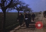 Immagine di Prigionieri tedeschi Germania, 1945, secondo 20 filmato di repertorio 65675070179