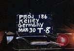 Immagine di Stati Uniti Forze passando attraverso la Germania vicino alla fine della seconda guerra mondiale Germania, 1945, secondo 7 filmato di repertorio 65675070181