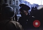 Immagine di Stati Uniti Forze passando attraverso la Germania vicino alla fine della seconda guerra mondiale Germania, 1945, secondo 29 filmato di repertorio 65675070181