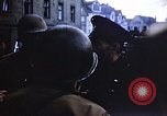 Immagine di Stati Uniti Forze passando attraverso la Germania vicino alla fine della seconda guerra mondiale Germania, 1945, secondo 31 filmato di repertorio 65675070181