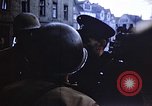 Immagine di Stati Uniti Forze passando attraverso la Germania vicino alla fine della seconda guerra mondiale Germania, 1945, secondo 32 filmato di repertorio 65675070181