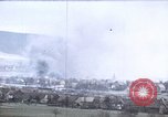 Immagine di Stati Uniti Forze passando attraverso la Germania vicino alla fine della seconda guerra mondiale Germania, 1945, secondo 41 filmato di repertorio 65675070181