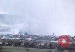 Immagine di Stati Uniti Forze passando attraverso la Germania vicino alla fine della seconda guerra mondiale Germania, 1945, secondo 50 filmato di repertorio 65675070181