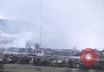 Immagine di Stati Uniti Forze passando attraverso la Germania vicino alla fine della seconda guerra mondiale Germania, 1945, secondo 51 filmato di repertorio 65675070181