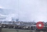 Immagine di Stati Uniti Forze passando attraverso la Germania vicino alla fine della seconda guerra mondiale Germania, 1945, secondo 52 filmato di repertorio 65675070181