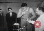 Immagine di Boxer Milo Malagoli Italia, 1954, secondo 15 filmato di repertorio 65675070192