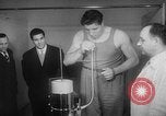 Immagine di Boxer Milo Malagoli Italia, 1954, secondo 17 filmato di repertorio 65675070192