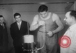 Immagine di Boxer Milo Malagoli Italia, 1954, secondo 18 filmato di repertorio 65675070192