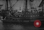 Image navire Mayflower II Plymouth Massachusetts USA, 1957, de la seconde 58 séquences d'archives historiques vidéo 65675070195