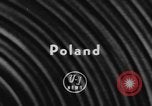 Image voitures américaines Poznan Pologne, 1957, de la seconde 3 séquences d'archives historiques vidéo 65675070197