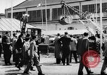 Image voitures américaines Poznan Pologne, 1957, de la seconde 13 séquences d'archives historiques vidéo 65675070197