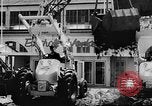 Image voitures américaines Poznan Pologne, 1957, de la seconde 15 séquences d'archives historiques vidéo 65675070197