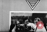 Image voitures américaines Poznan Pologne, 1957, de la seconde 23 séquences d'archives historiques vidéo 65675070197