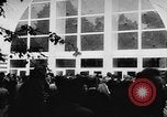 Image voitures américaines Poznan Pologne, 1957, de la seconde 28 séquences d'archives historiques vidéo 65675070197