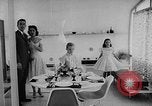 Image Monsanto de la maison de l'avenir Anaheim California USA, 1957, de la seconde 10 séquences d'archives historiques vidéo 65675070199