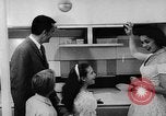 Image Monsanto de la maison de l'avenir Anaheim California USA, 1957, de la seconde 22 séquences d'archives historiques vidéo 65675070199