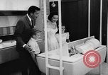 Image Monsanto de la maison de l'avenir Anaheim California USA, 1957, de la seconde 27 séquences d'archives historiques vidéo 65675070199