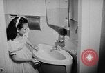 Image Monsanto de la maison de l'avenir Anaheim California USA, 1957, de la seconde 37 séquences d'archives historiques vidéo 65675070199