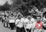 Image Native American Indian course de canoë Bellingham Washington USA, 1957, de la seconde 8 séquences d'archives historiques vidéo 65675070200