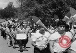 Image Native American Indian course de canoë Bellingham Washington USA, 1957, de la seconde 9 séquences d'archives historiques vidéo 65675070200
