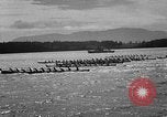 Image Native American Indian course de canoë Bellingham Washington USA, 1957, de la seconde 23 séquences d'archives historiques vidéo 65675070200