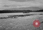 Image Native American Indian course de canoë Bellingham Washington USA, 1957, de la seconde 24 séquences d'archives historiques vidéo 65675070200