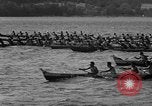 Image Native American Indian course de canoë Bellingham Washington USA, 1957, de la seconde 25 séquences d'archives historiques vidéo 65675070200